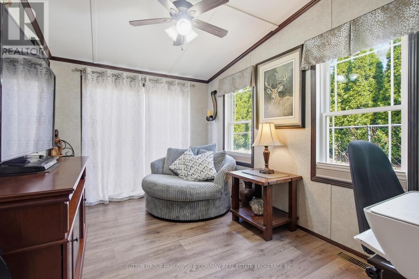 142 - 22790 AMIENS ROAD Image 16