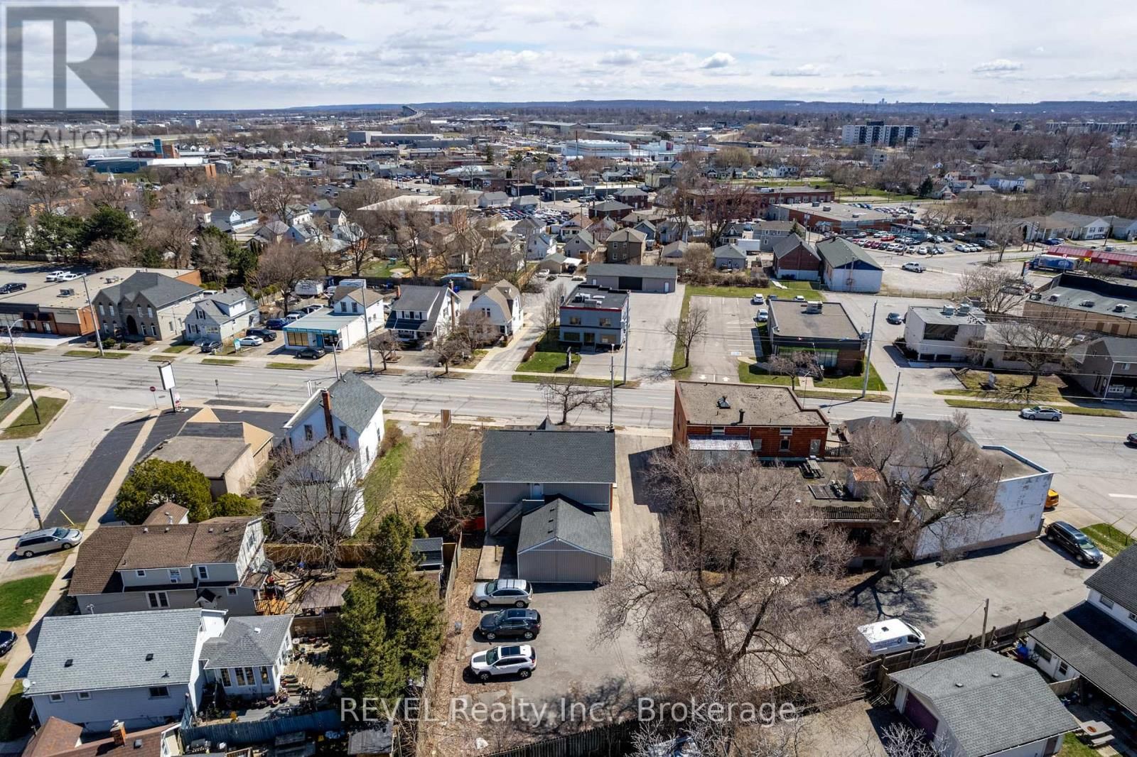 131 NIAGARA STREET Image 15