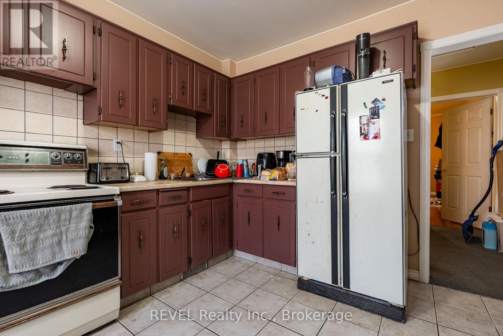 131 NIAGARA STREET Image 25