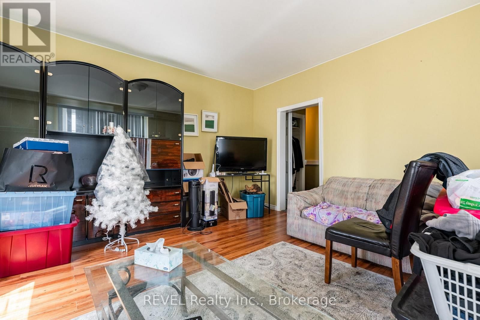 131 NIAGARA STREET Image 32