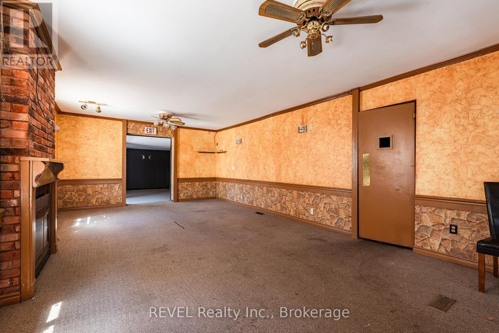 131 NIAGARA STREET Image 5