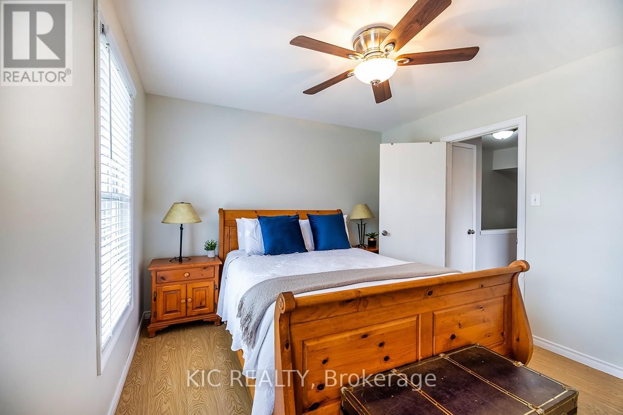 320 CENTRE STREET Image 11