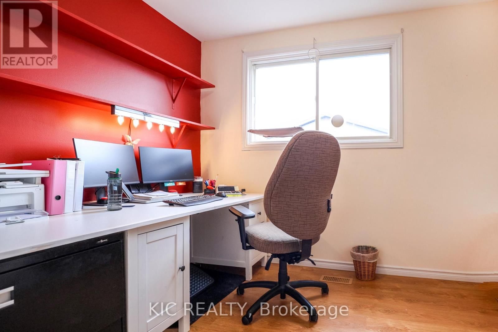 320 CENTRE STREET Image 13