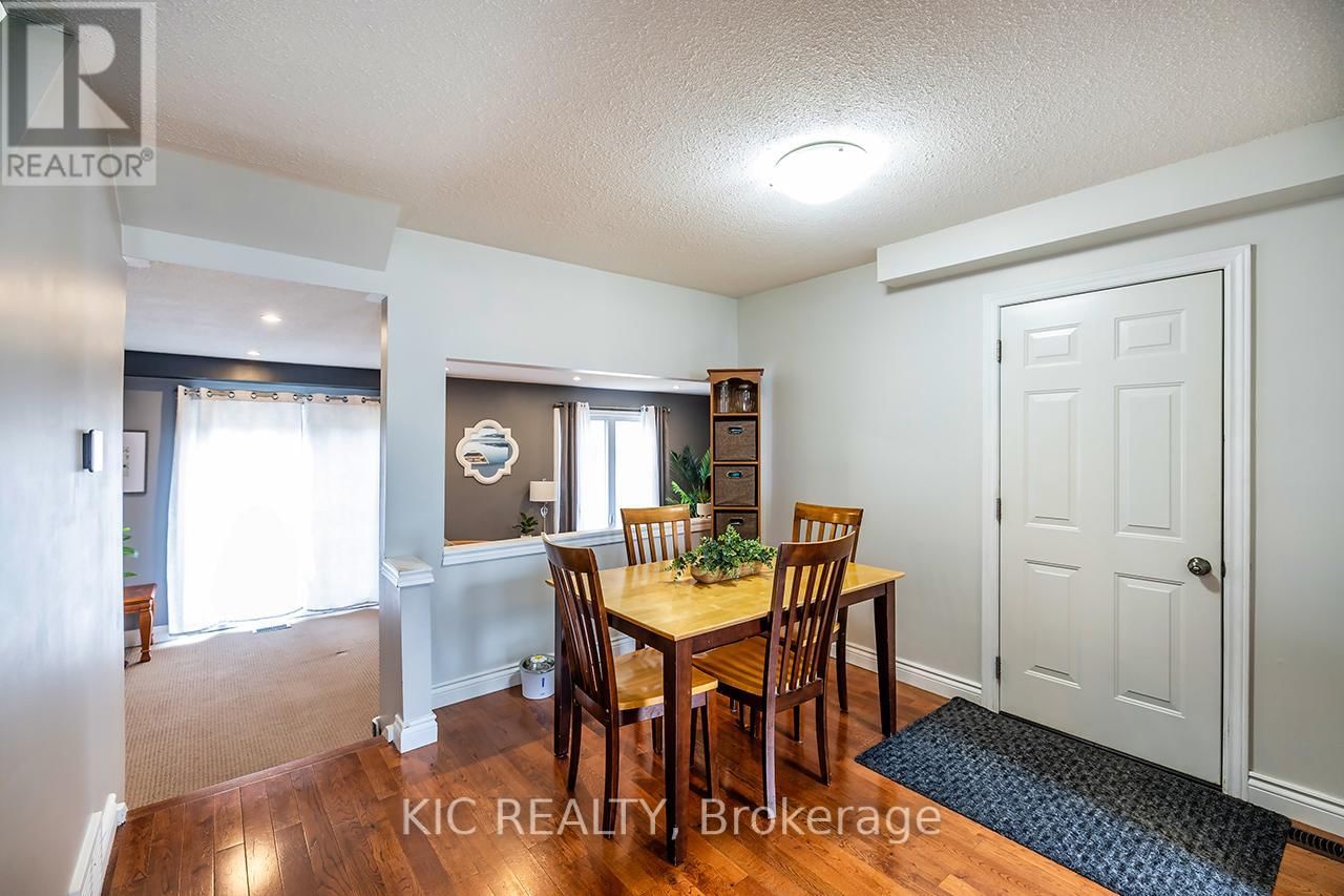 320 CENTRE STREET Image 5