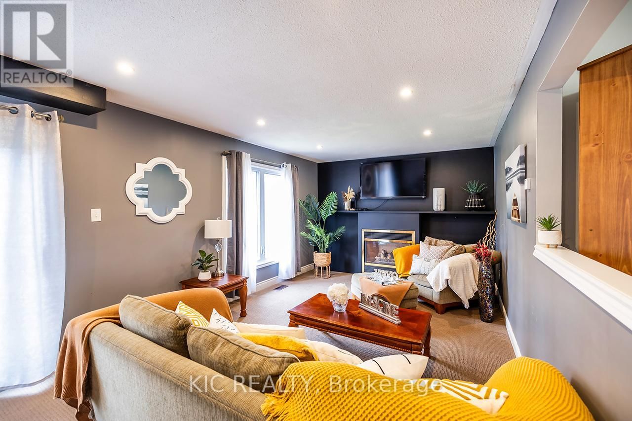 320 CENTRE STREET Image 6