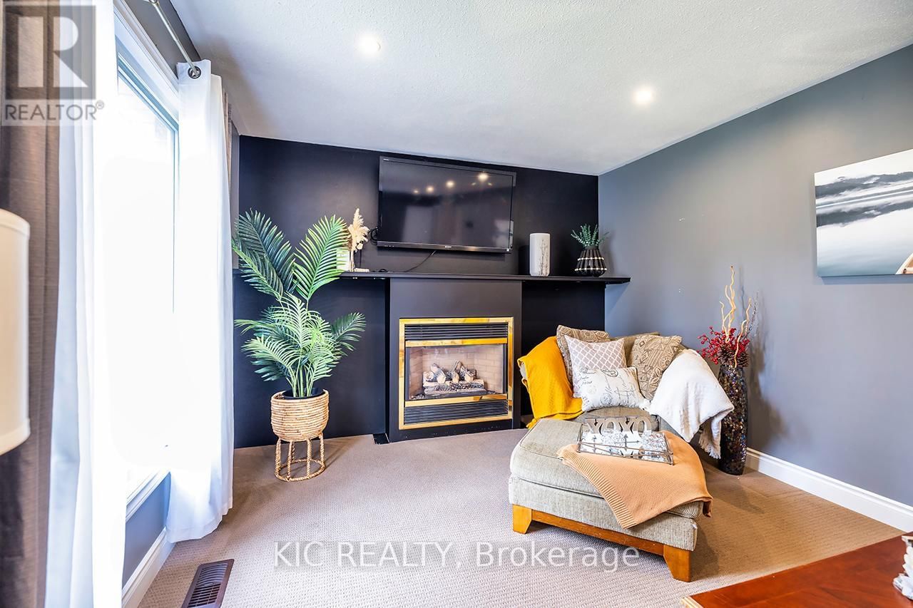 320 CENTRE STREET Image 7