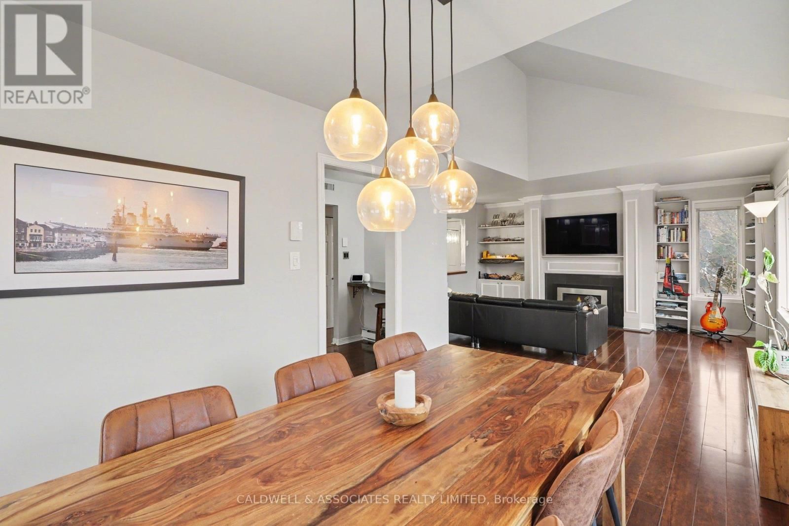 3 - 33 CHARLES STREET Image 12