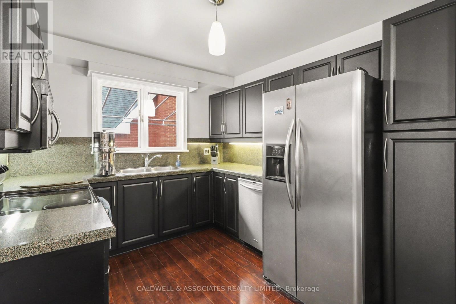 3 - 33 CHARLES STREET Image 14