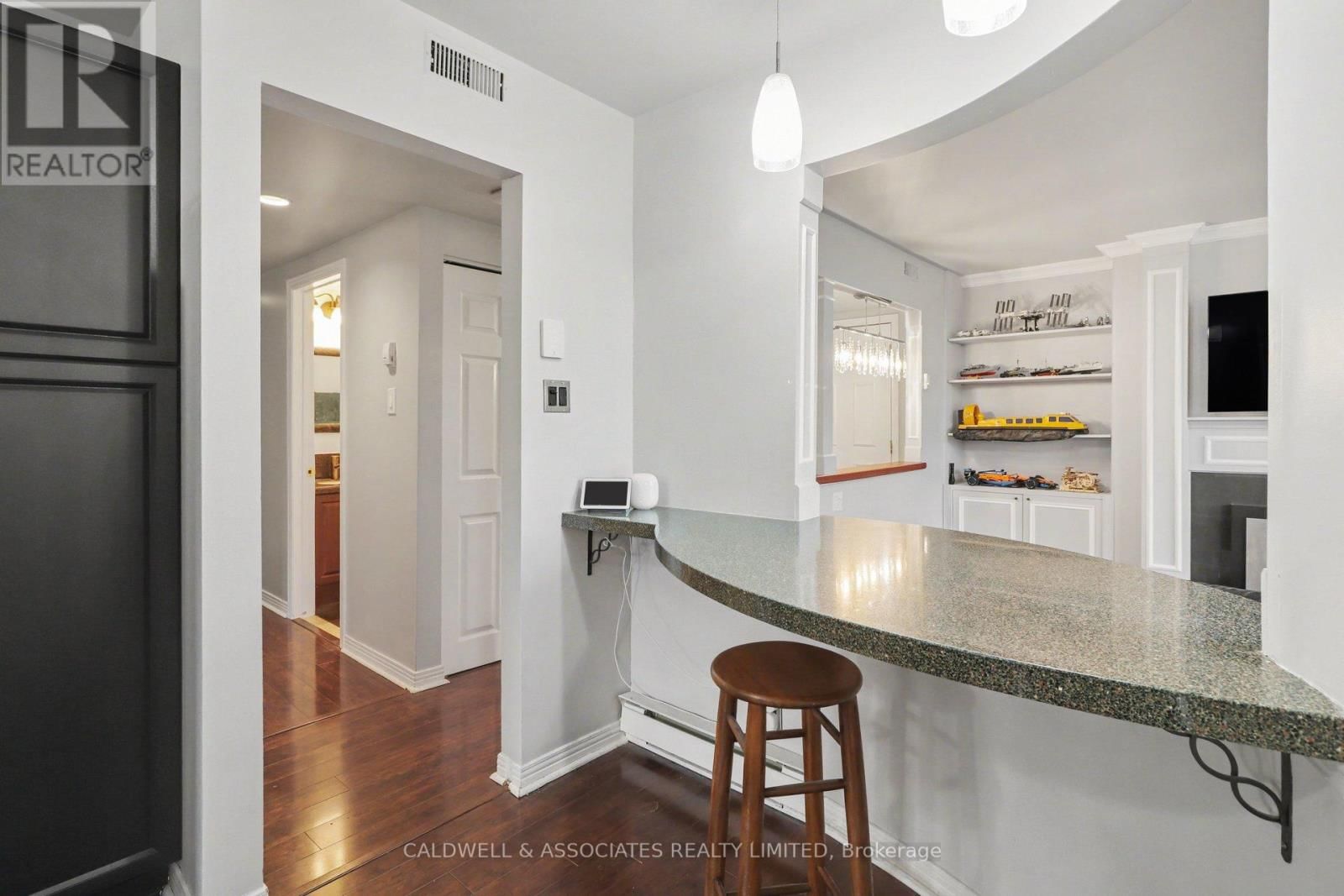 3 - 33 CHARLES STREET Image 17