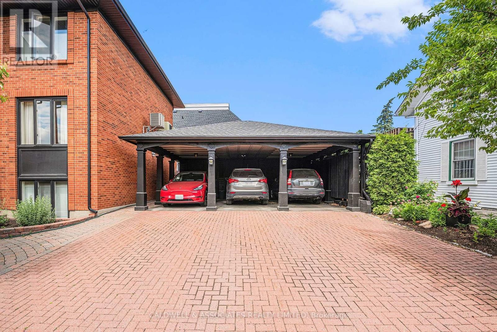 3 - 33 CHARLES STREET Image 30