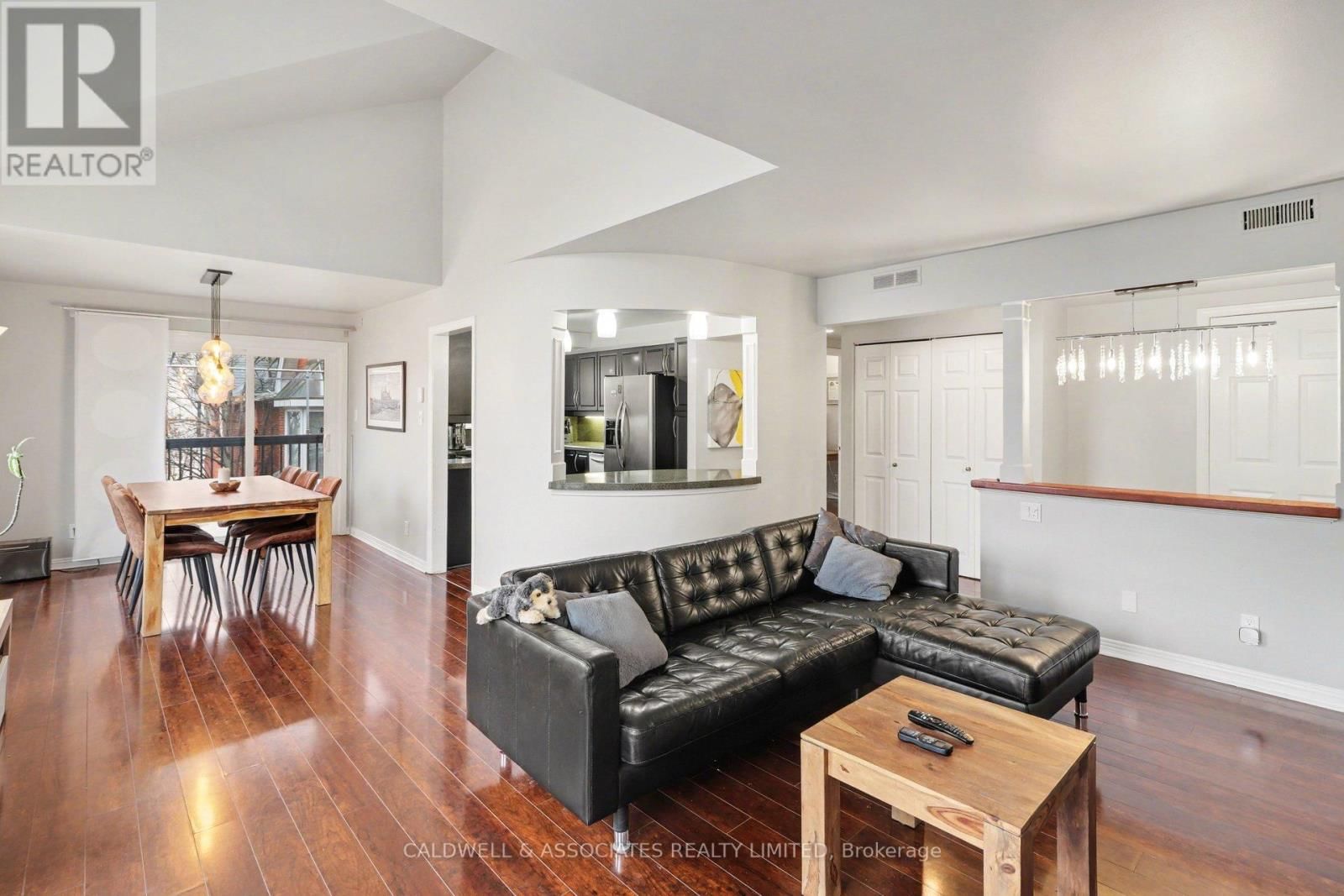 3 - 33 CHARLES STREET Image 9