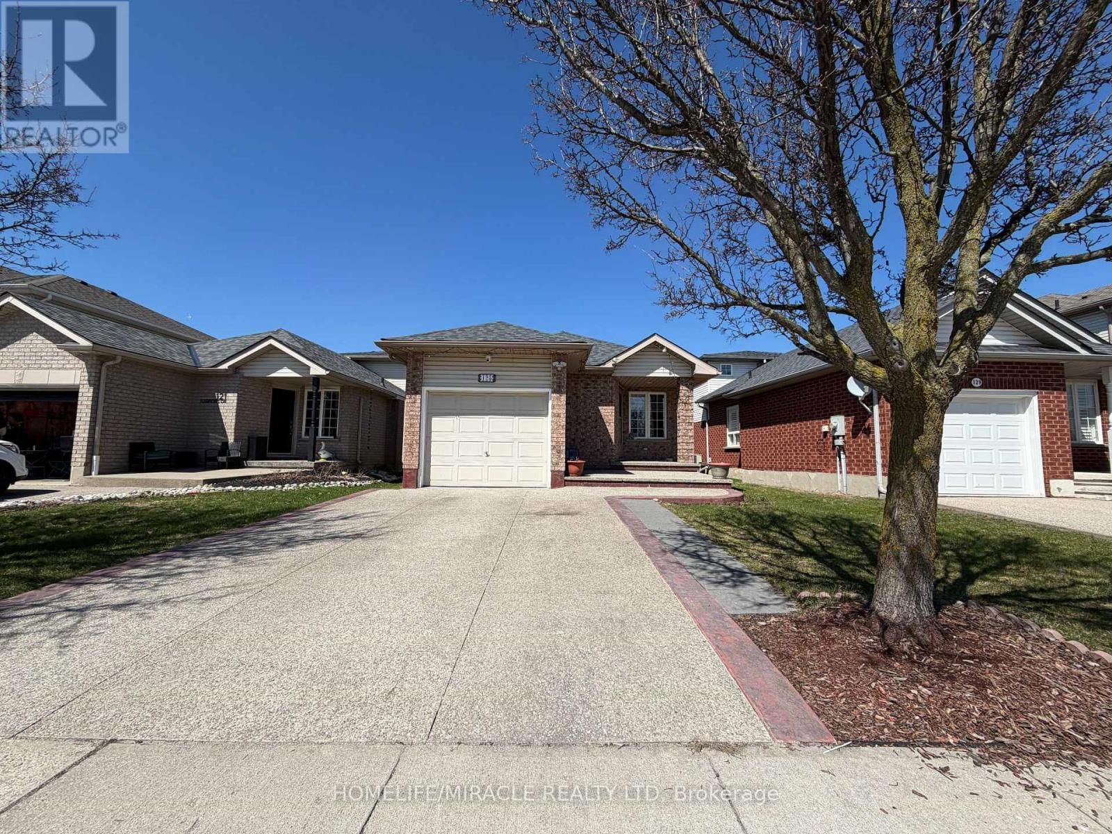 125 HAWKINS DRIVE Image 1