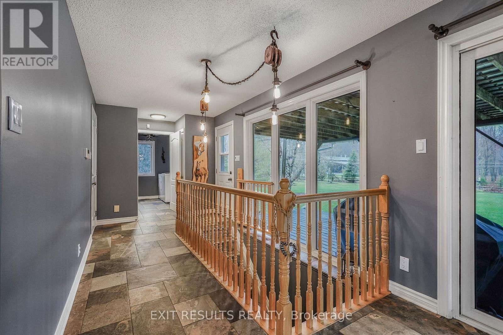 638 ST THOMAS ROAD Image 11