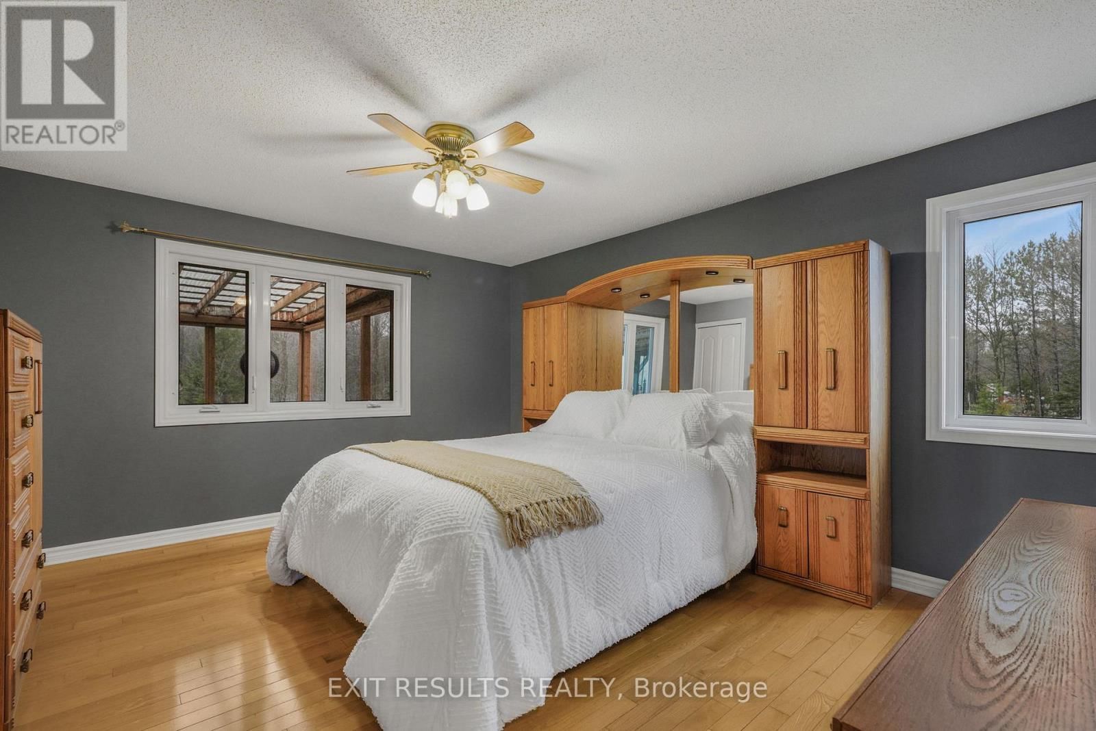 638 ST THOMAS ROAD Image 13