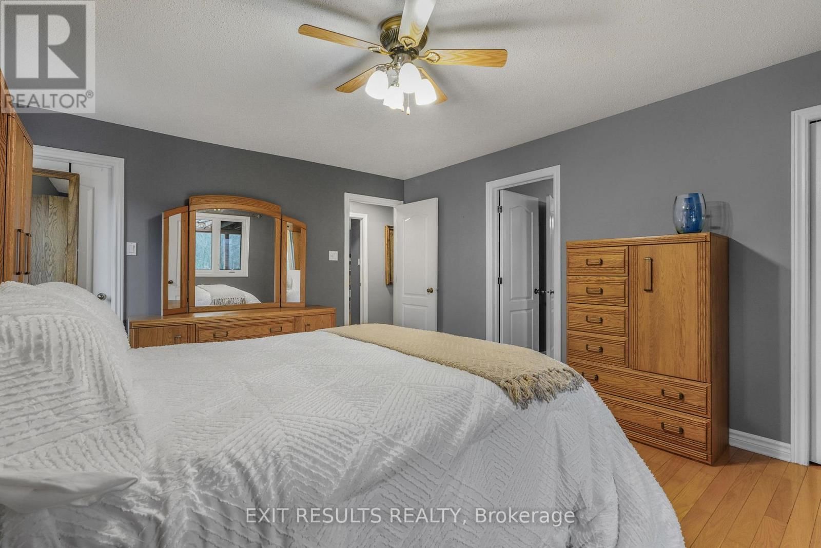 638 ST THOMAS ROAD Image 14