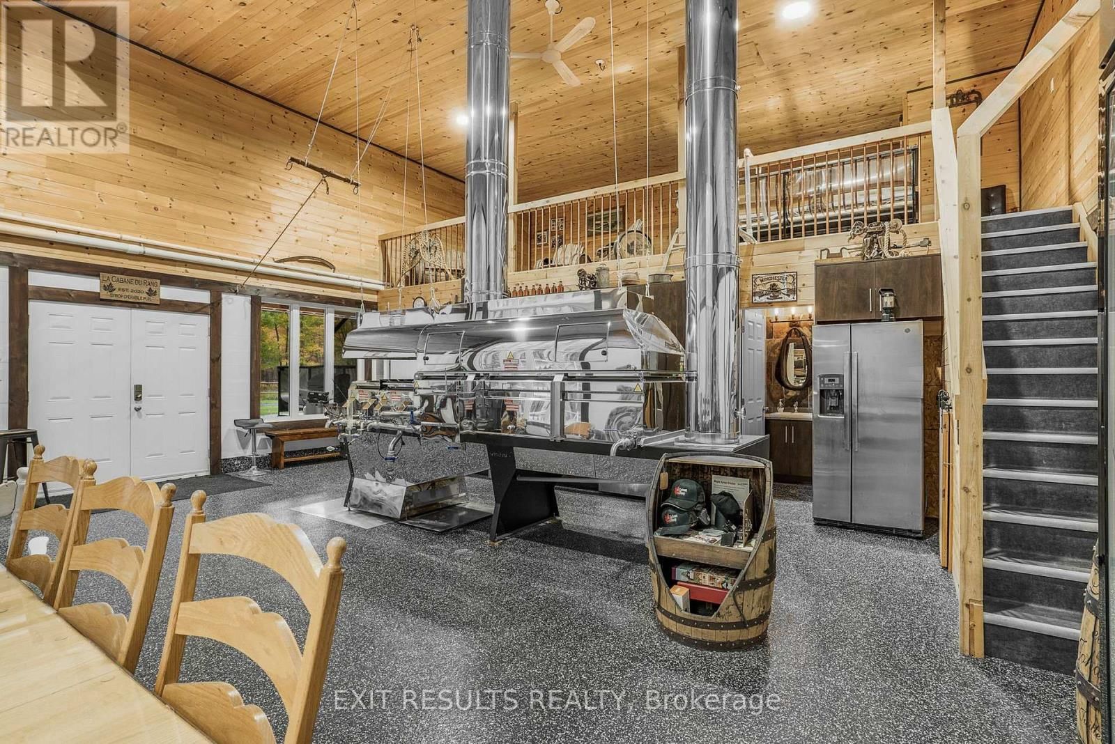 638 ST THOMAS ROAD Image 24