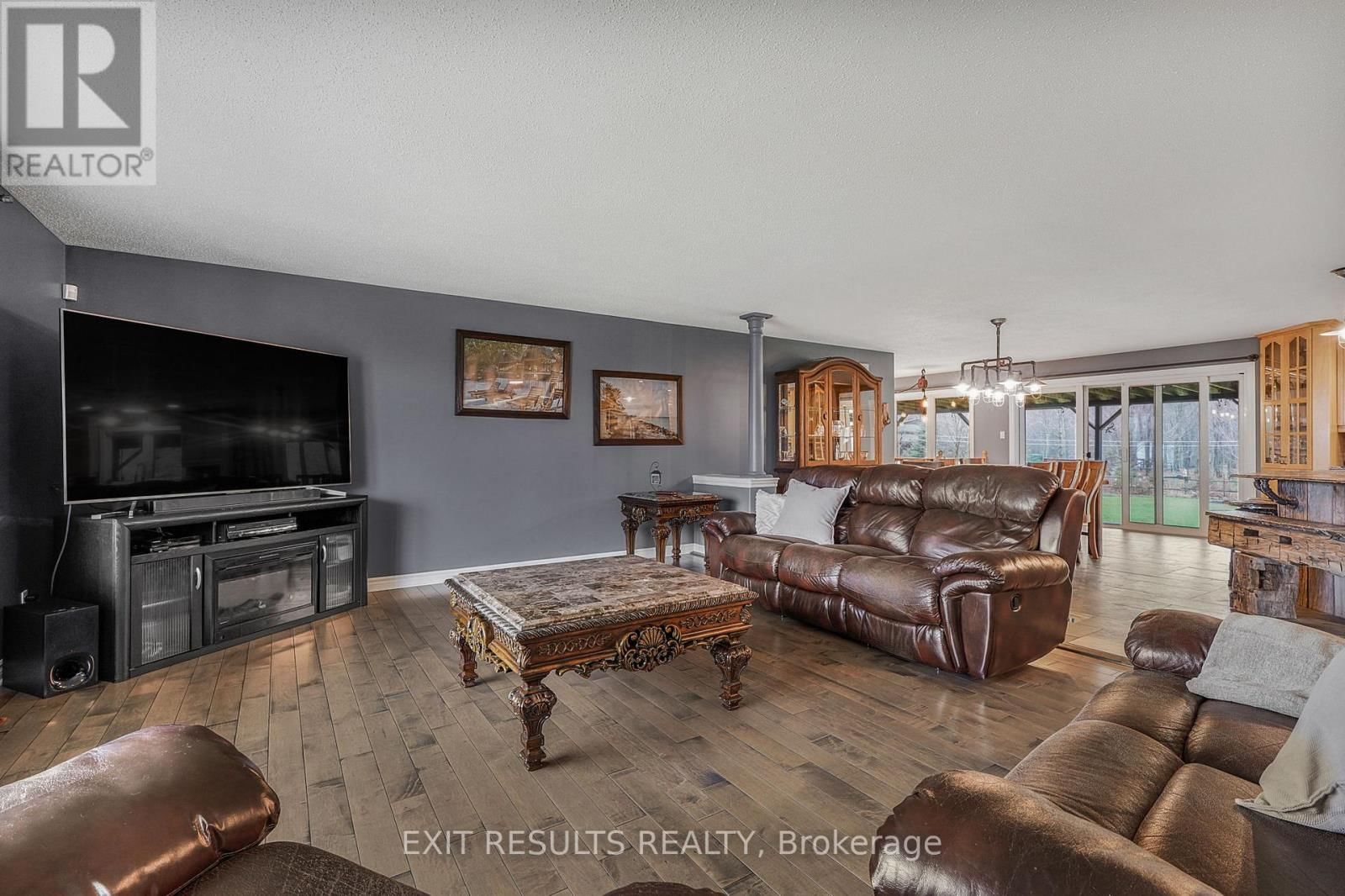 638 ST THOMAS ROAD Image 7