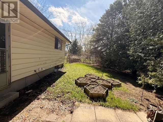 165 RAILWAY AVENUE Image 17