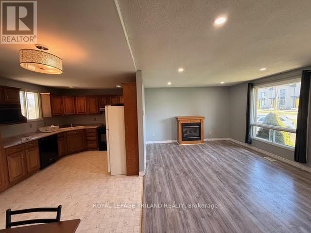 165 RAILWAY AVENUE Image 4