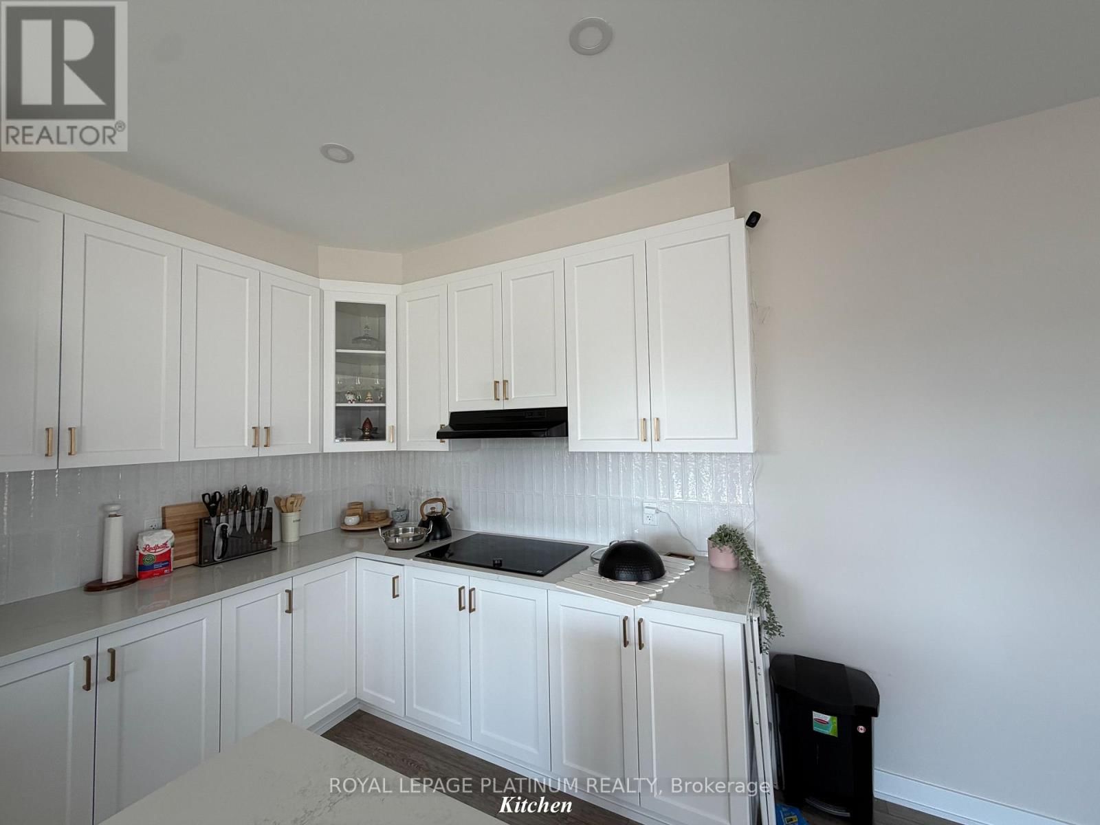 6384 OTTAWA STREET WEST Image 8