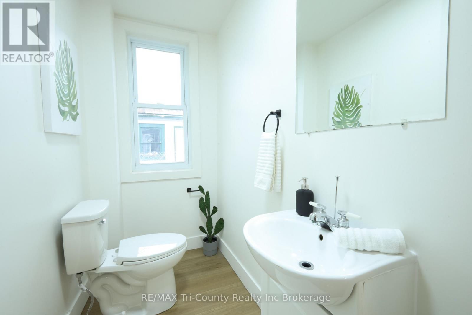 46 BALACLAVA STREET Image 16