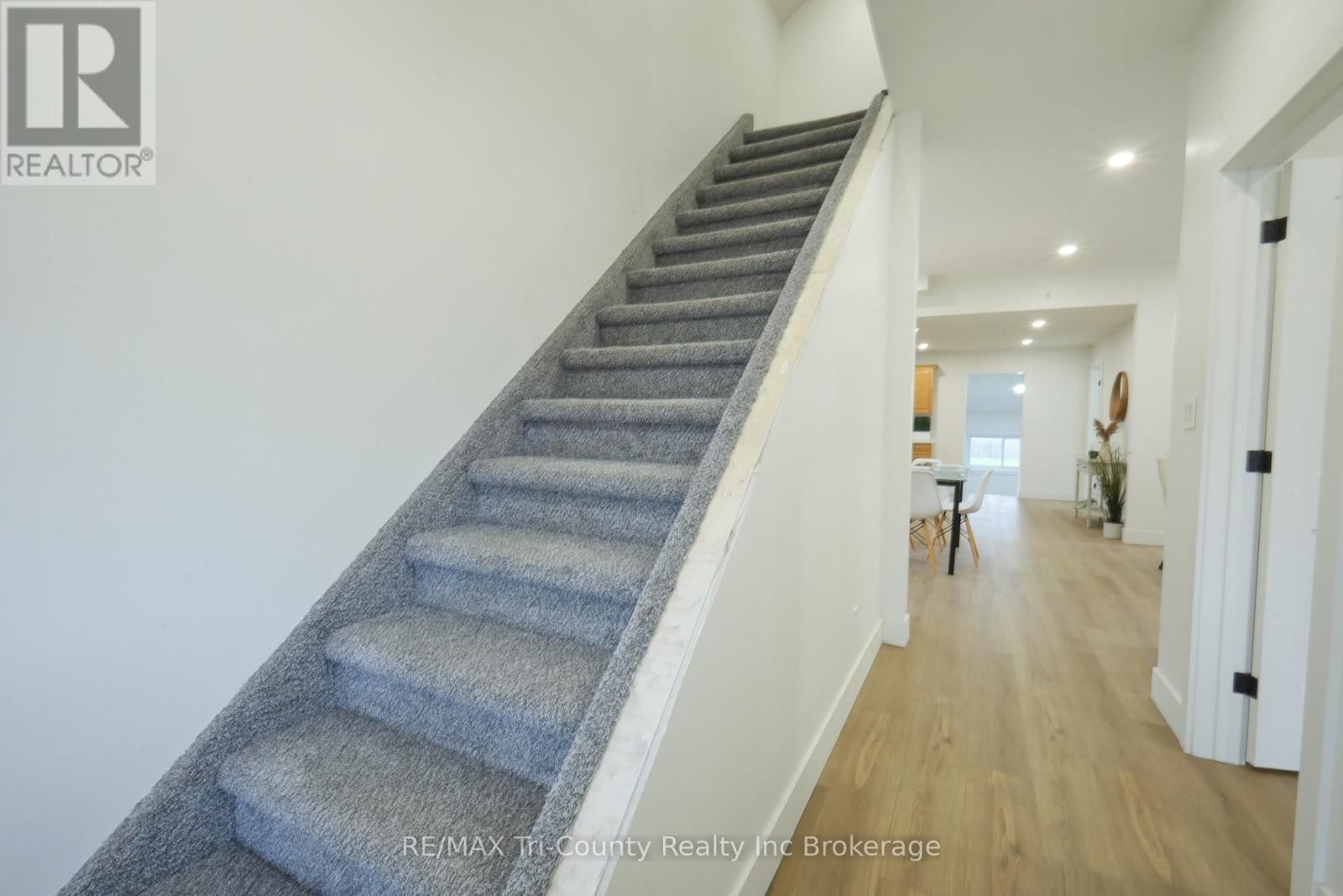 46 BALACLAVA STREET Image 19