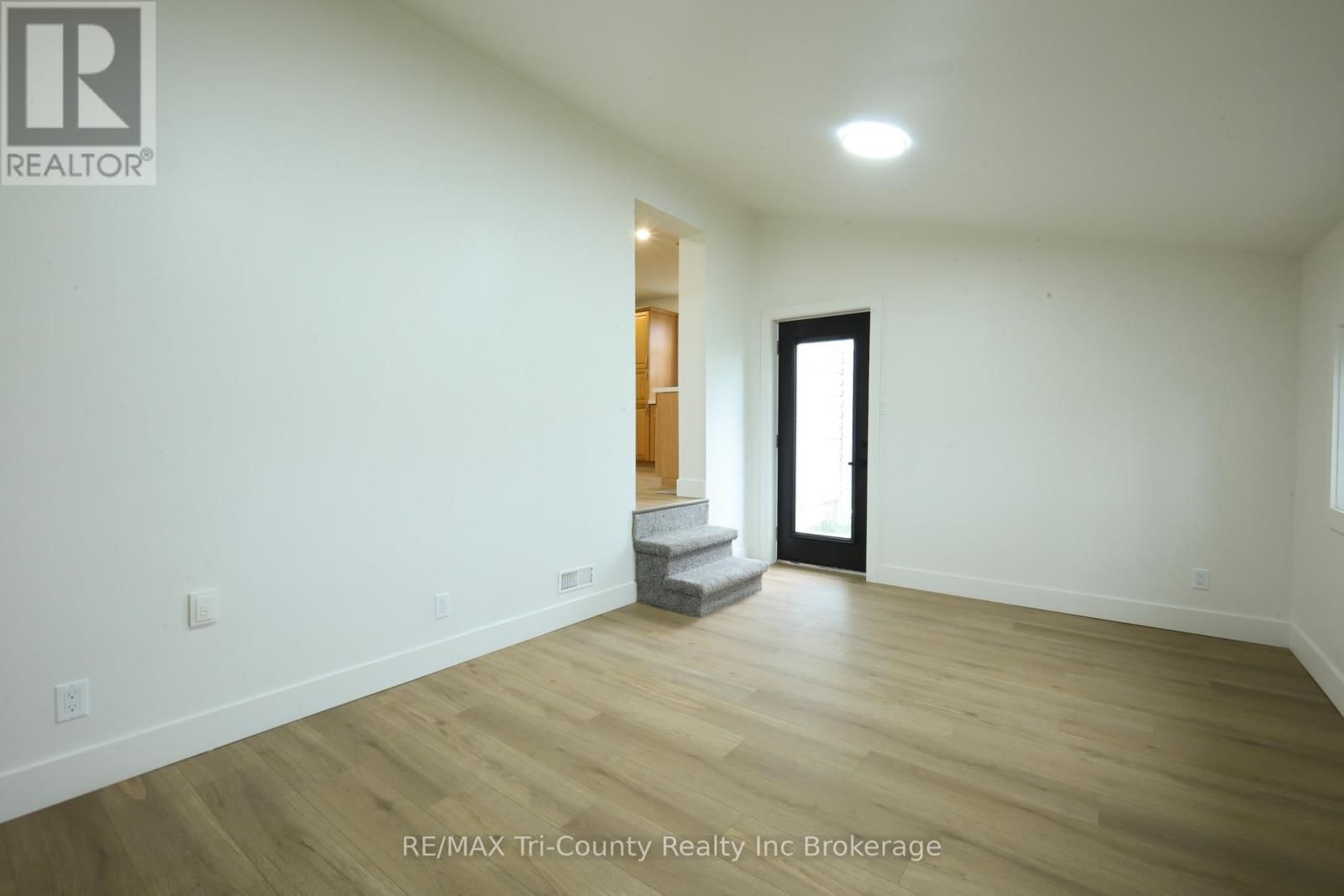 46 BALACLAVA STREET Image 20