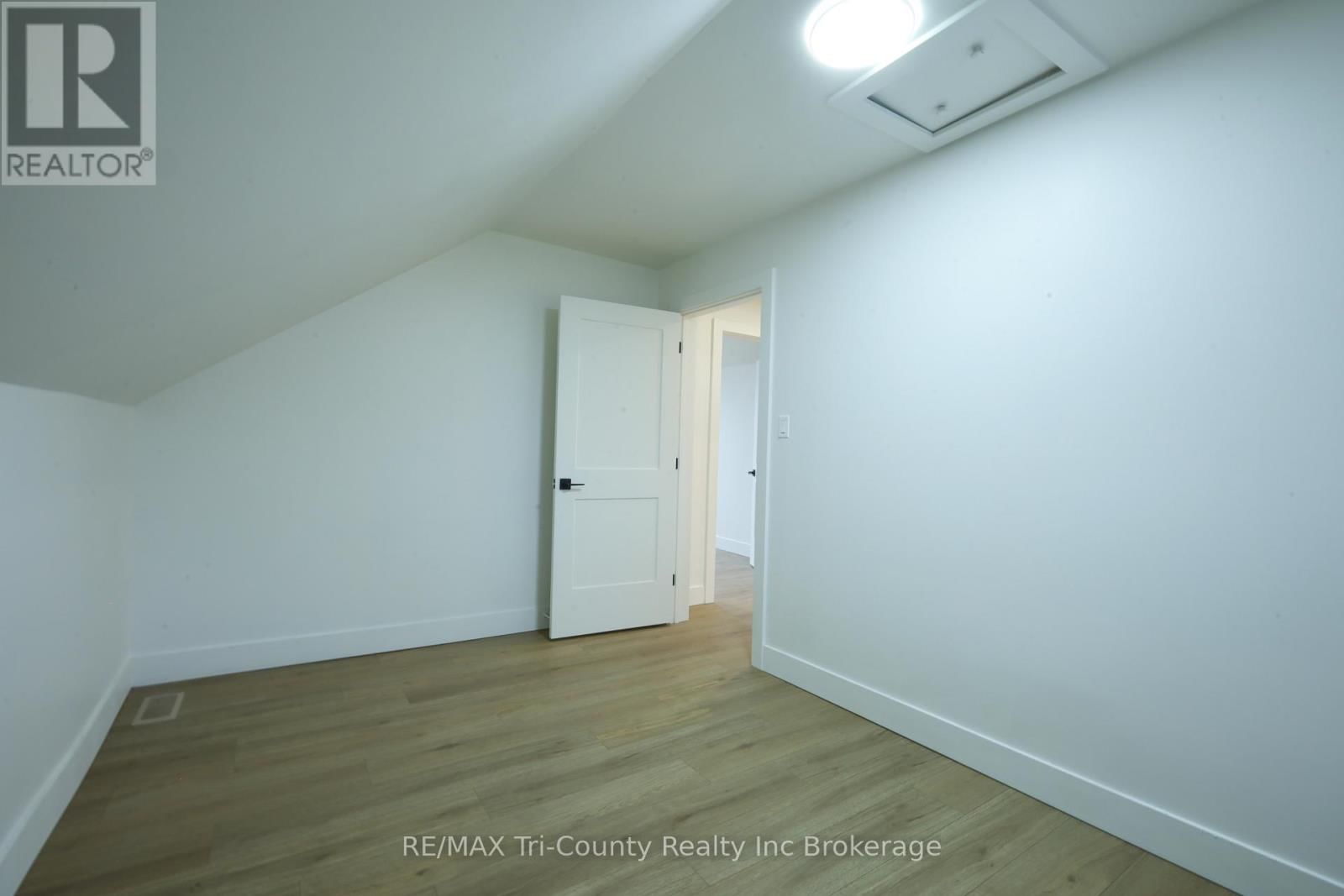 46 BALACLAVA STREET Image 25