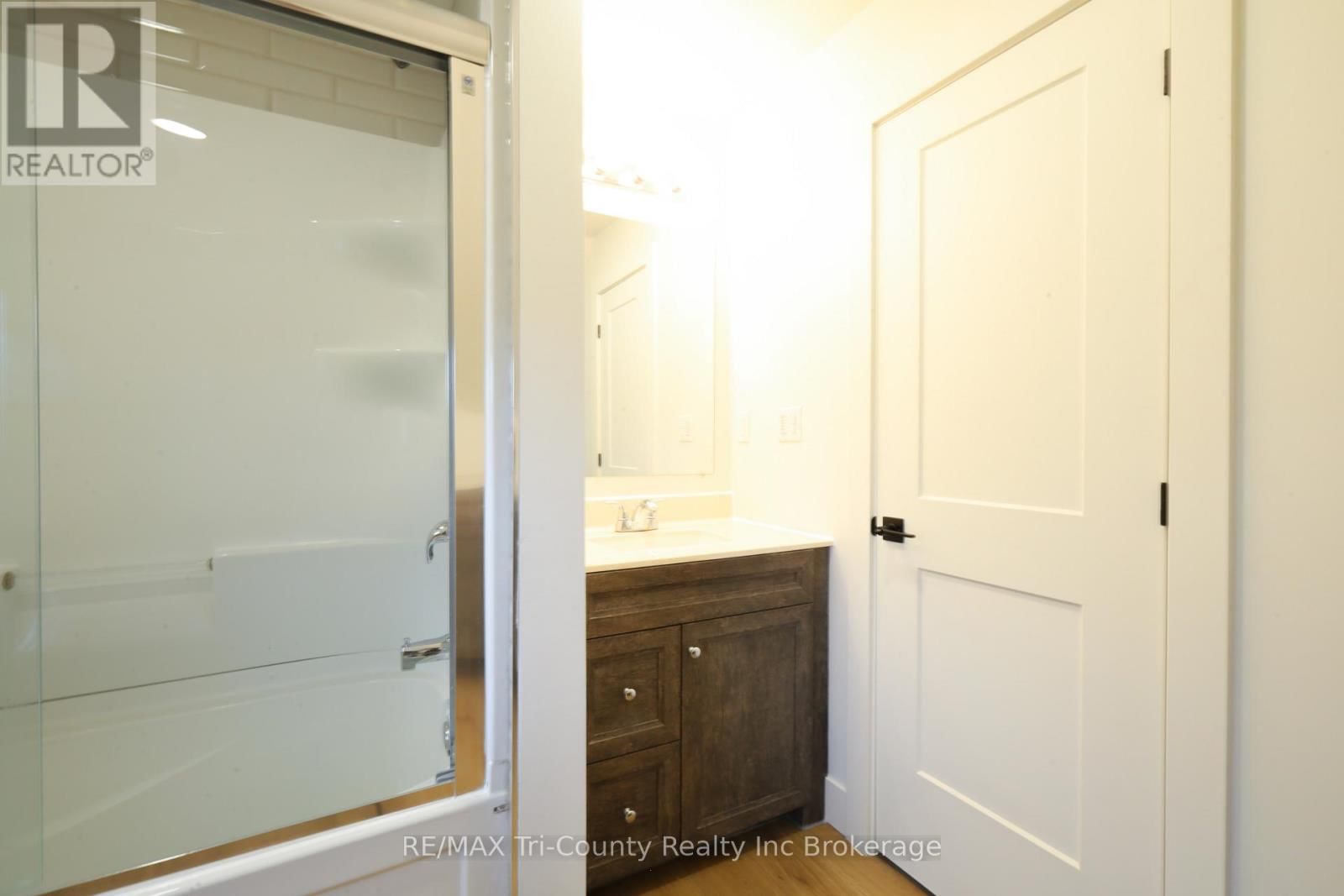 46 BALACLAVA STREET Image 30