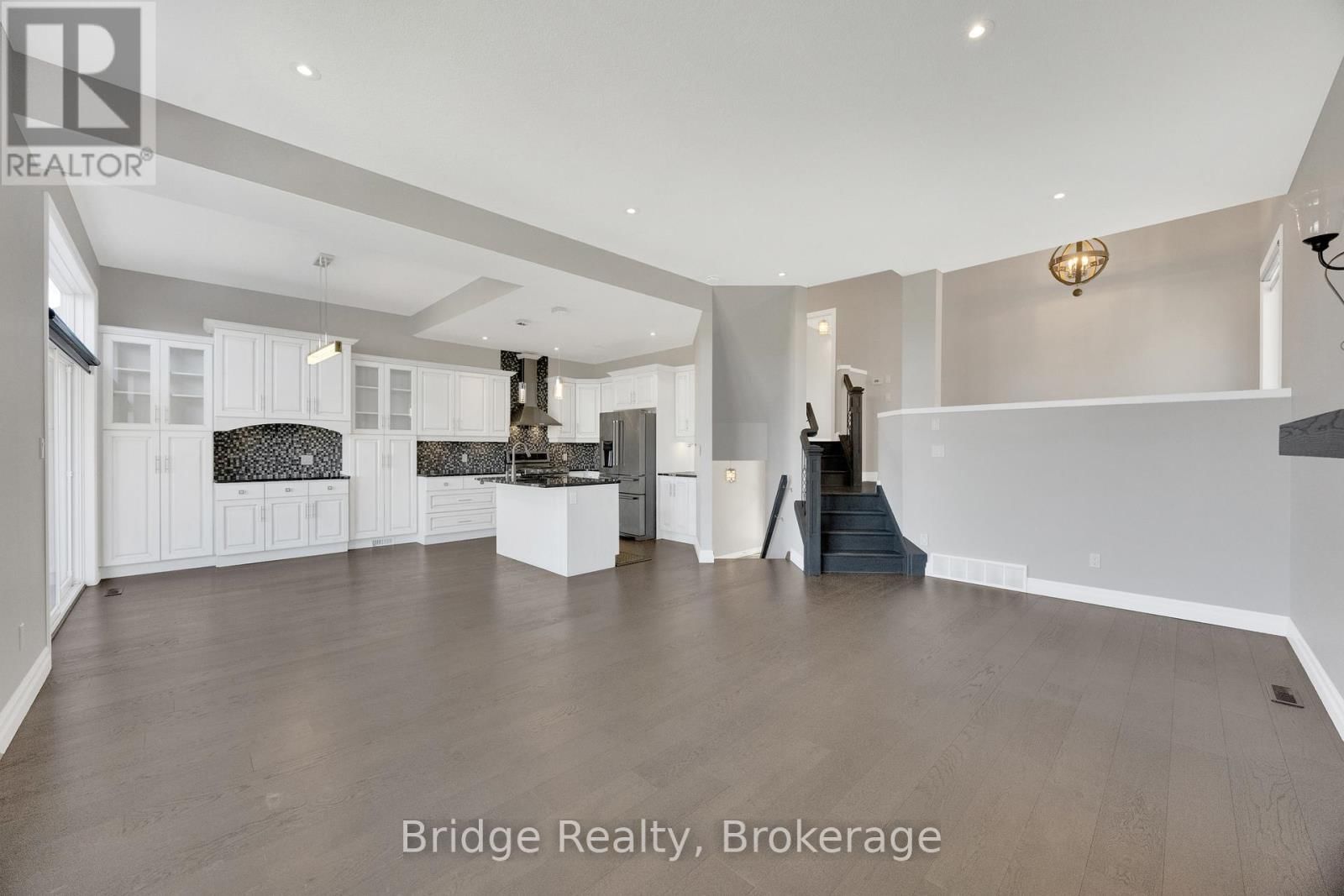 1060 ALBERNI ROAD Image 16