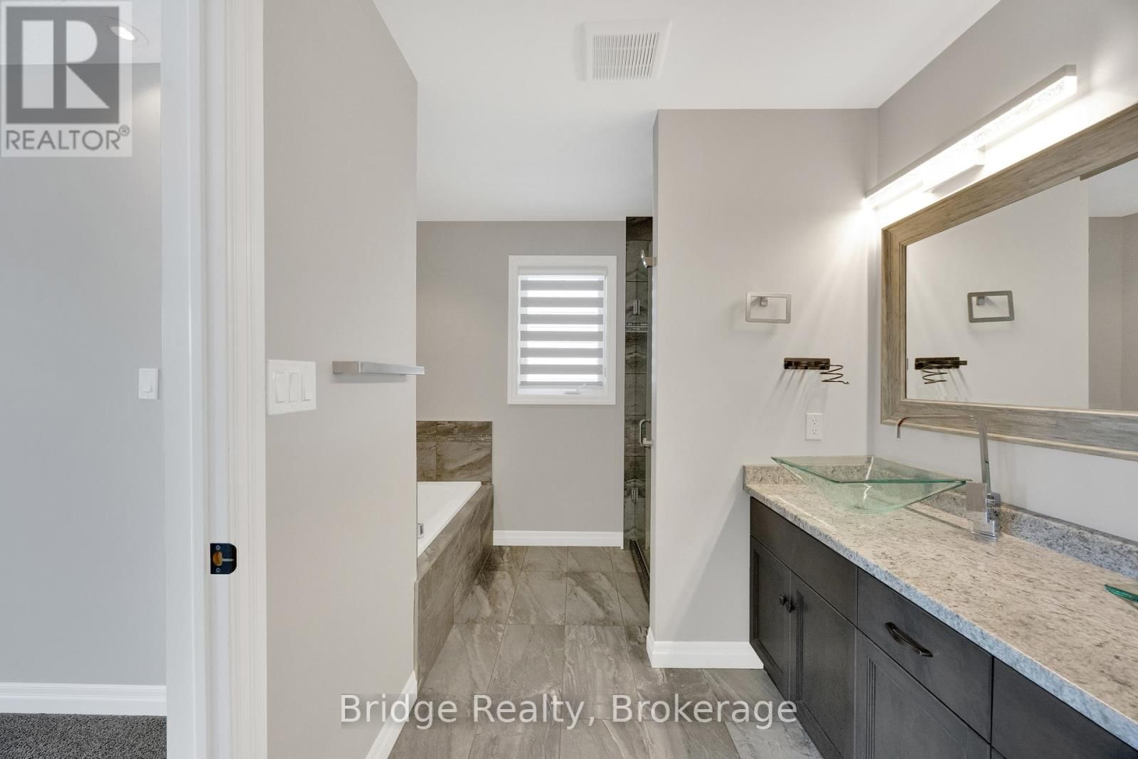 1060 ALBERNI ROAD Image 26