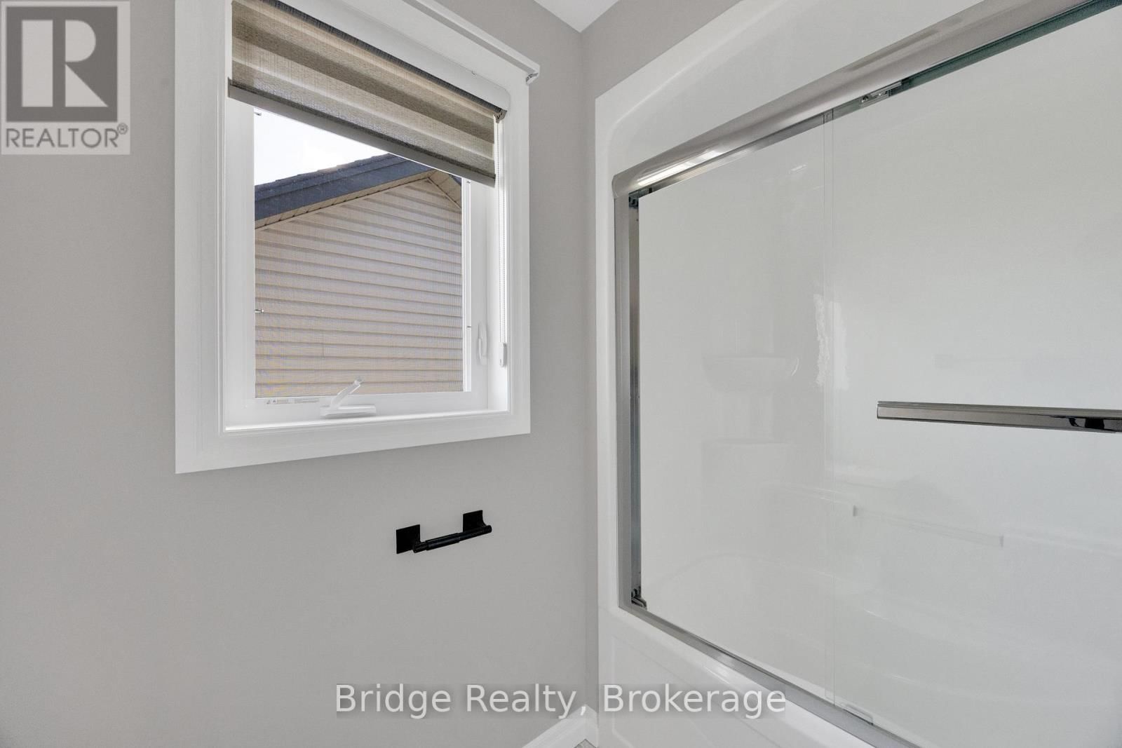 1060 ALBERNI ROAD Image 31