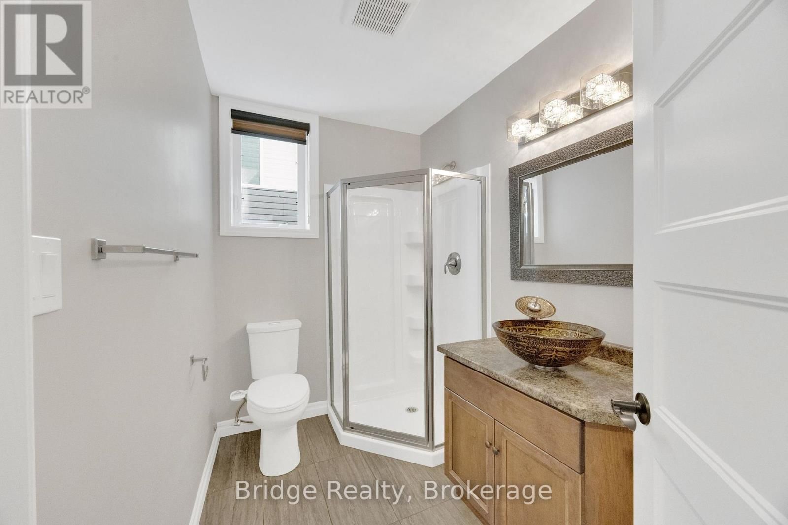 1060 ALBERNI ROAD Image 40