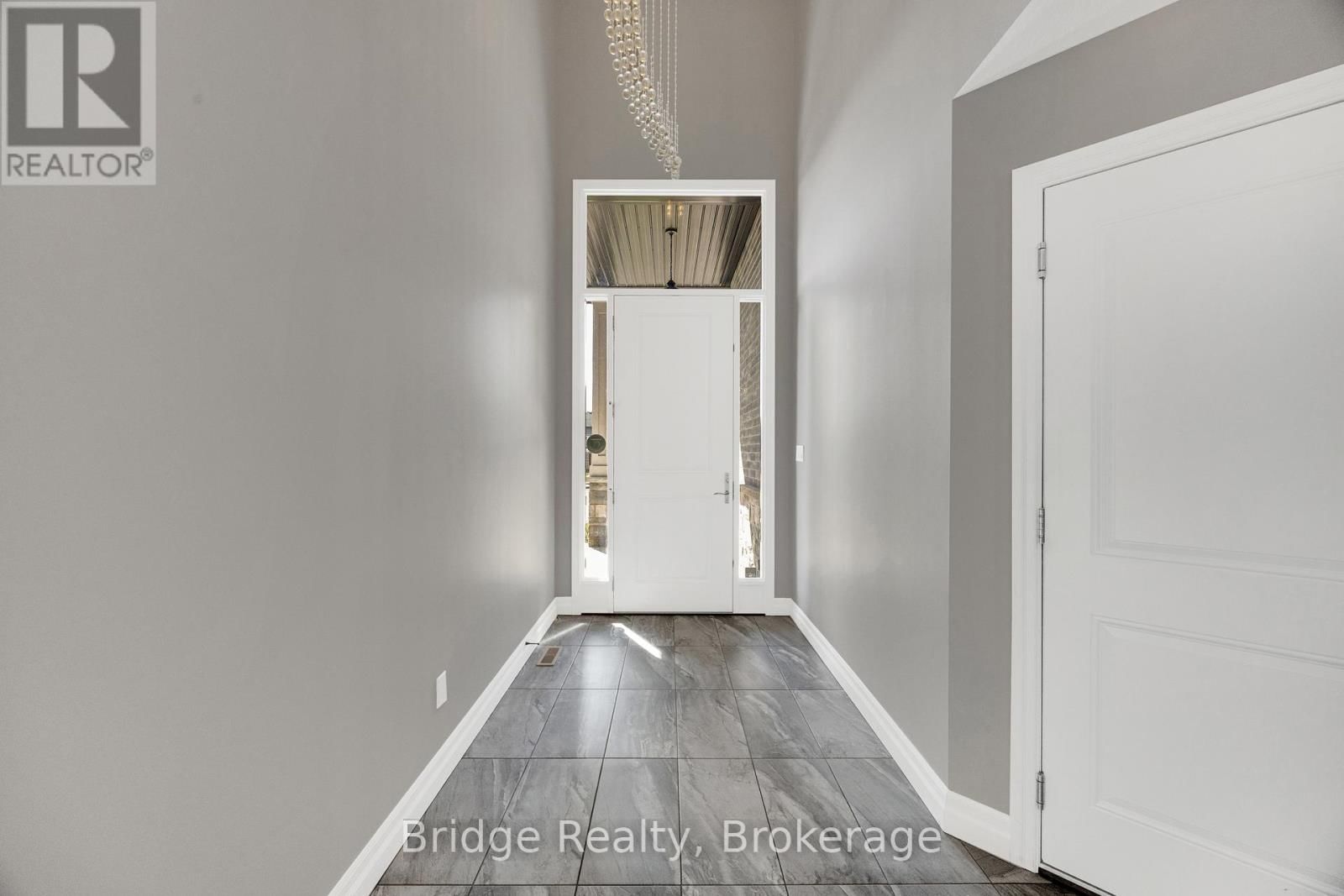 1060 ALBERNI ROAD Image 6