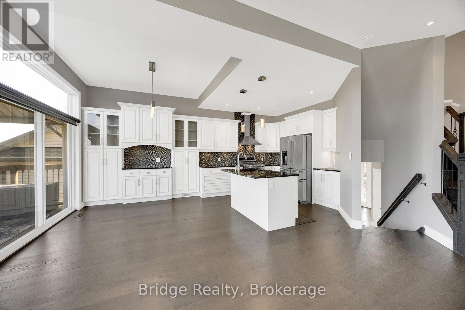 1060 ALBERNI ROAD Image 9