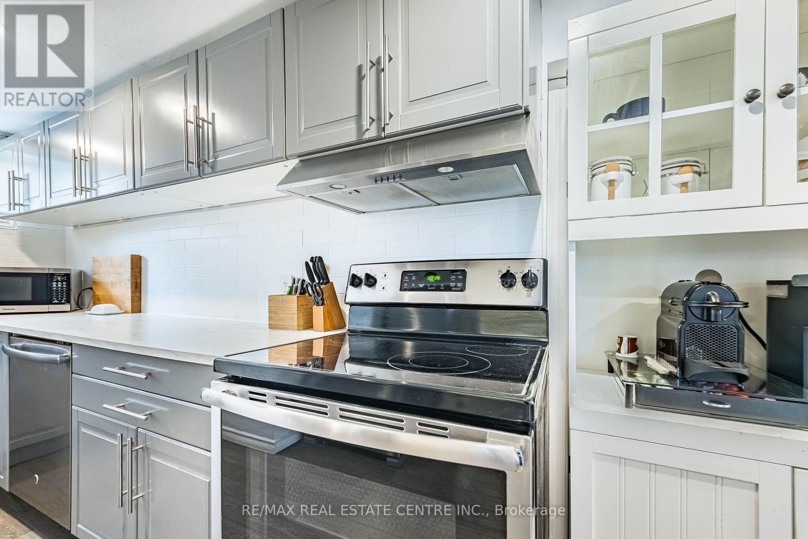 40 ELLIS CRESCENT NORTH Image 33