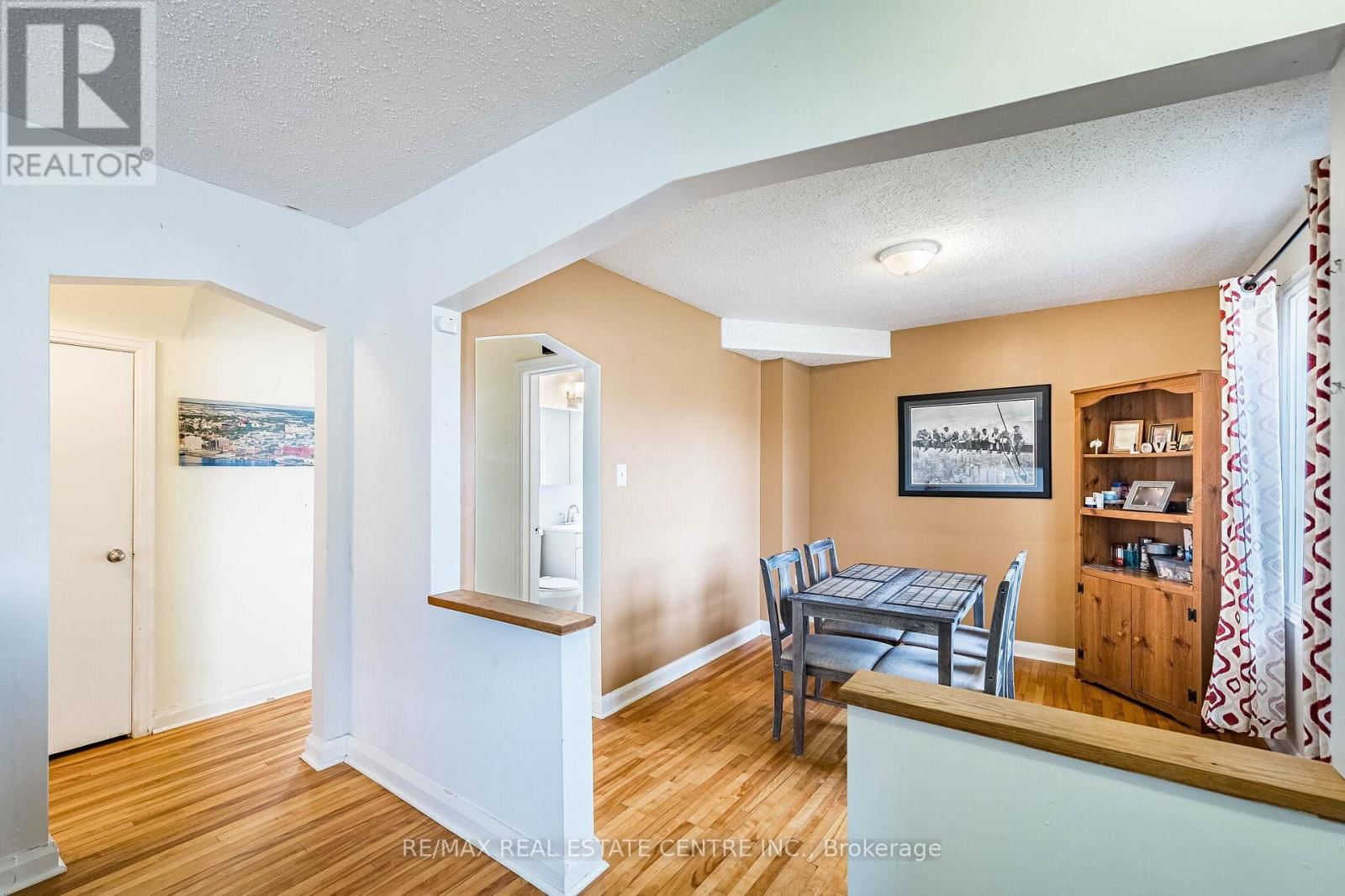 40 ELLIS CRESCENT NORTH Image 7