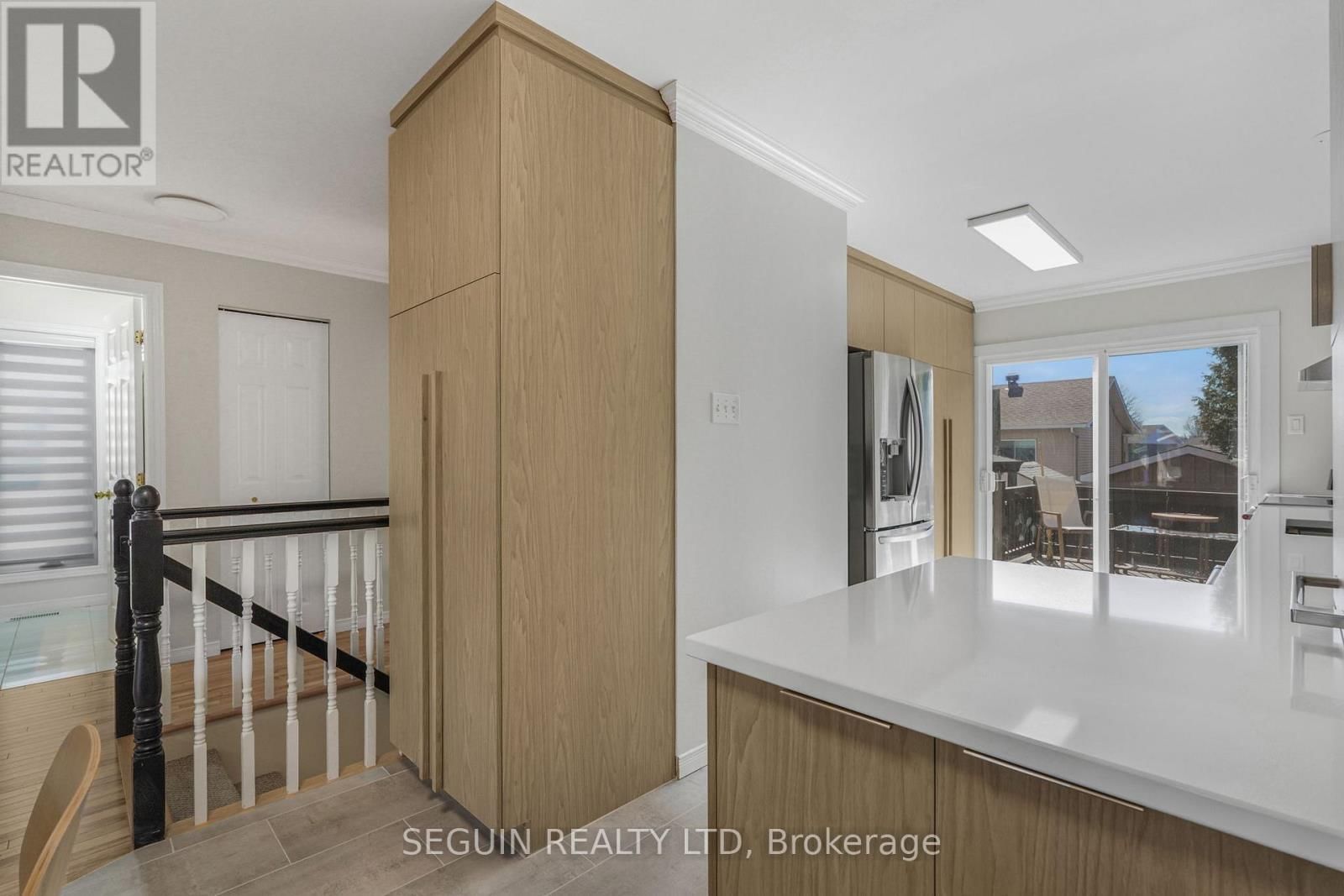 77 RICHARD STREET Image 15