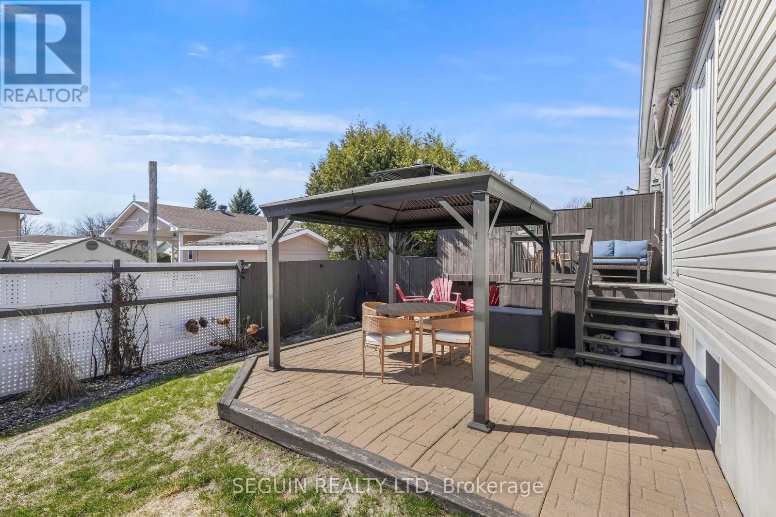 77 RICHARD STREET Image 29