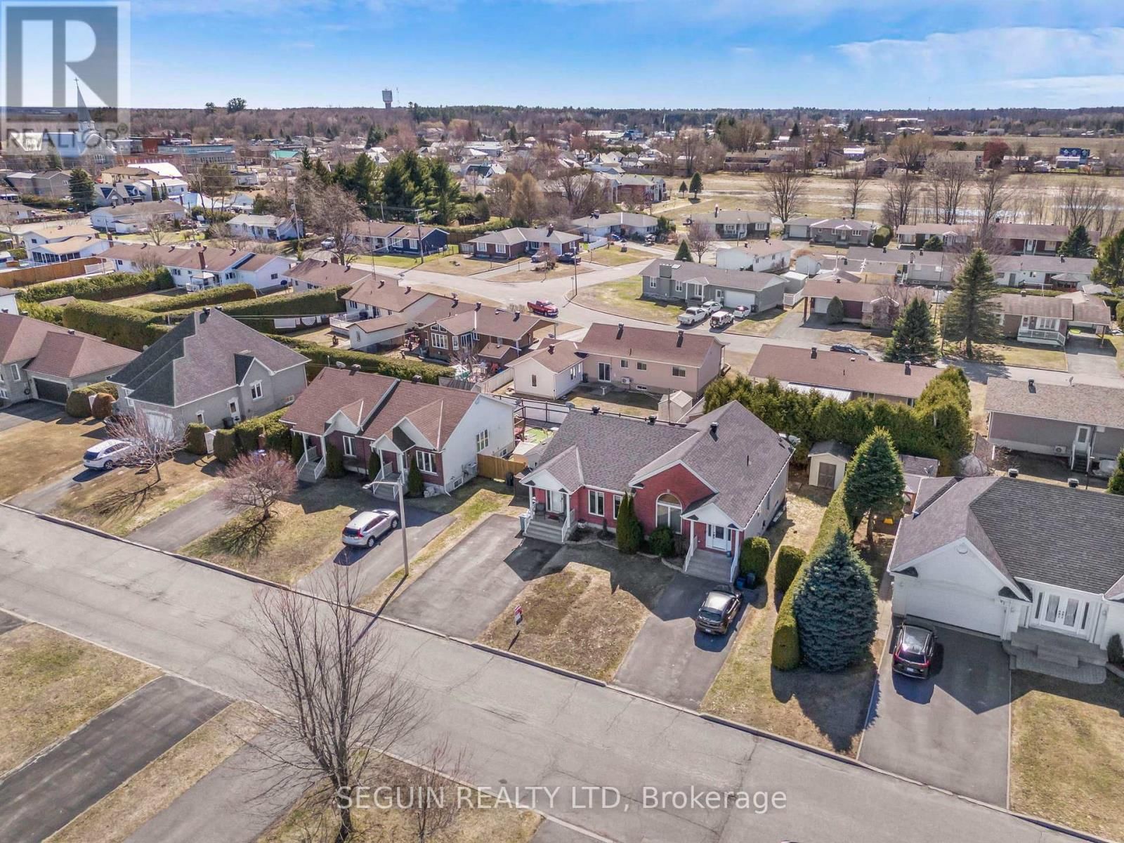 77 RICHARD STREET Image 31