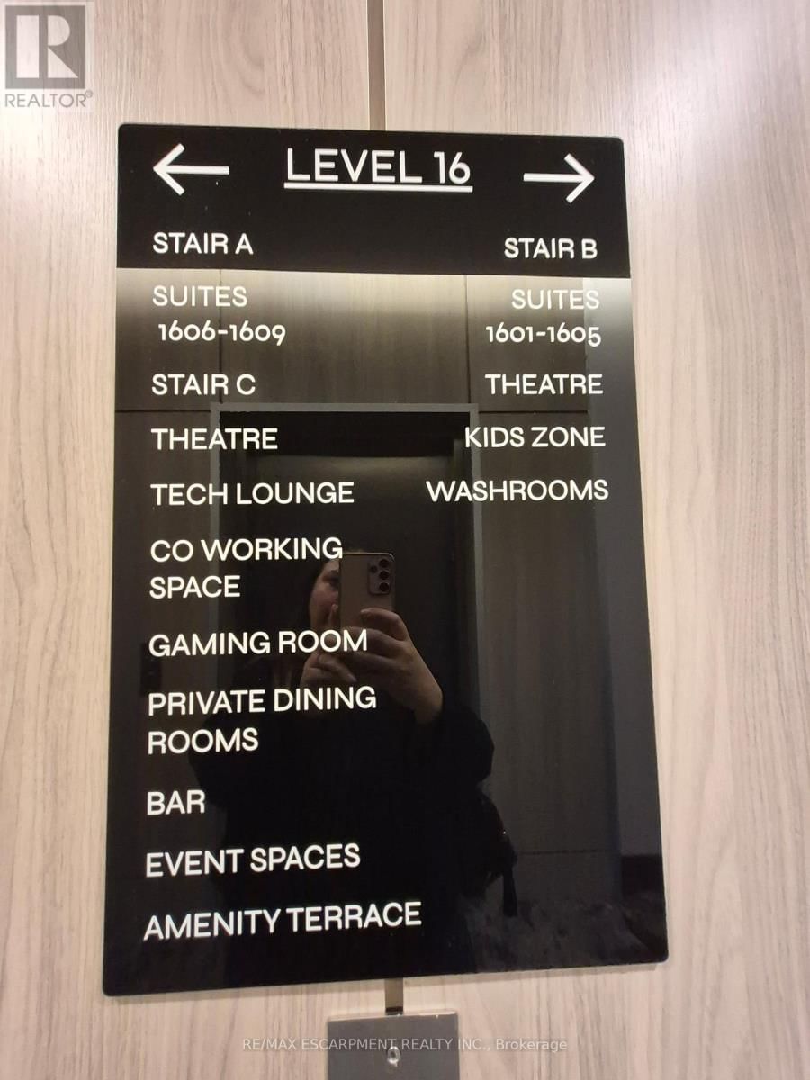 818 - 75 JAMES STREET SOUTH Image 17