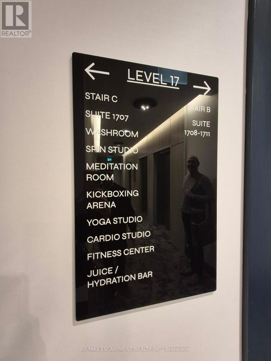 818 - 75 JAMES STREET SOUTH Image 18