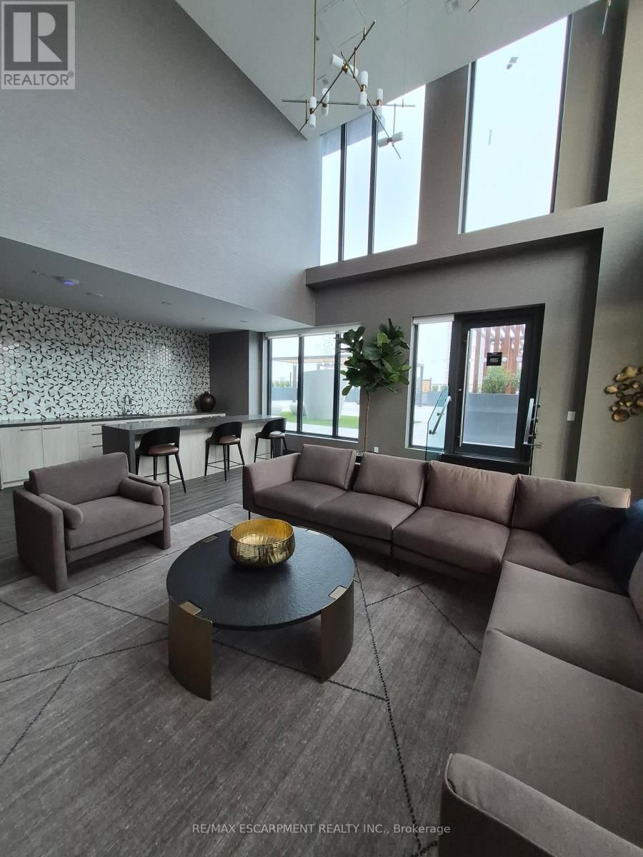 818 - 75 JAMES STREET SOUTH Image 30