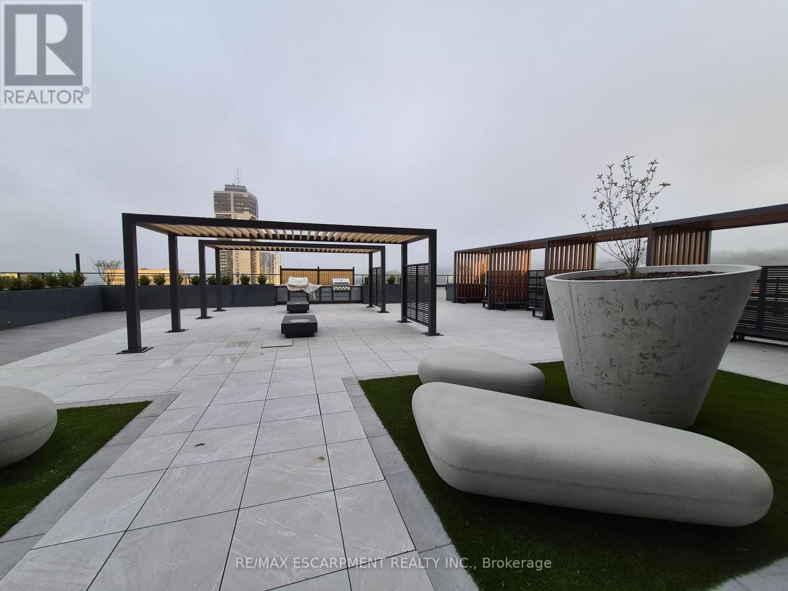 818 - 75 JAMES STREET SOUTH Image 36