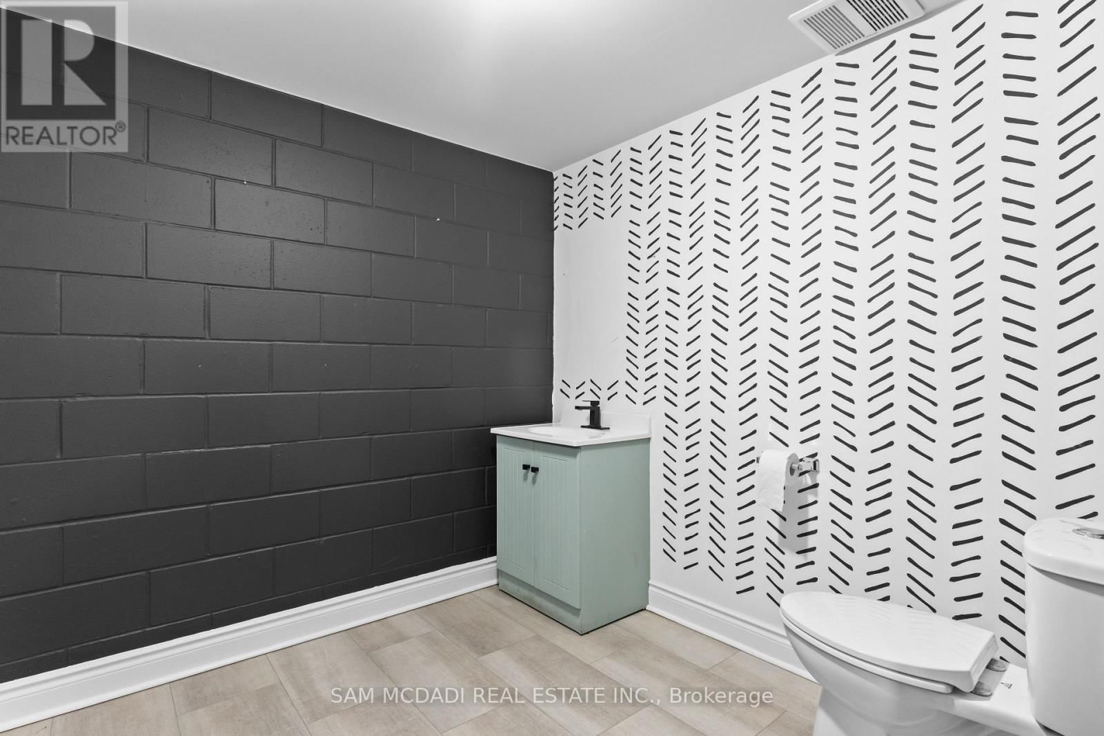 1 - 295 ALMA STREET Image 23