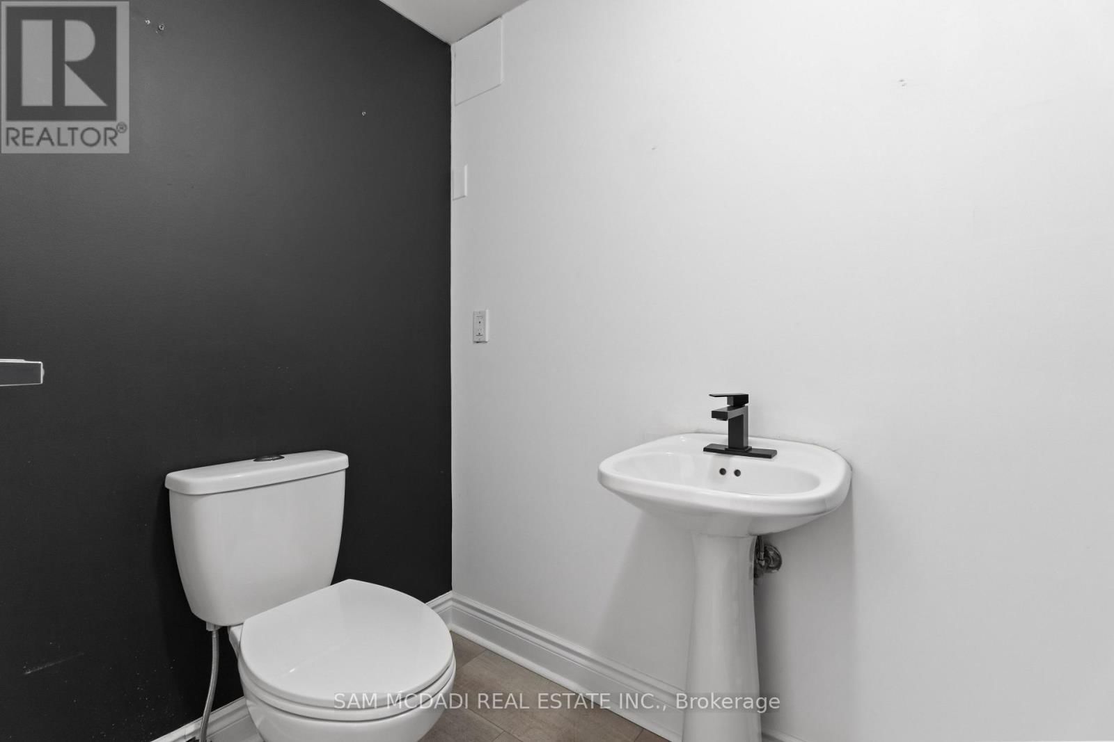 1 - 295 ALMA STREET Image 24