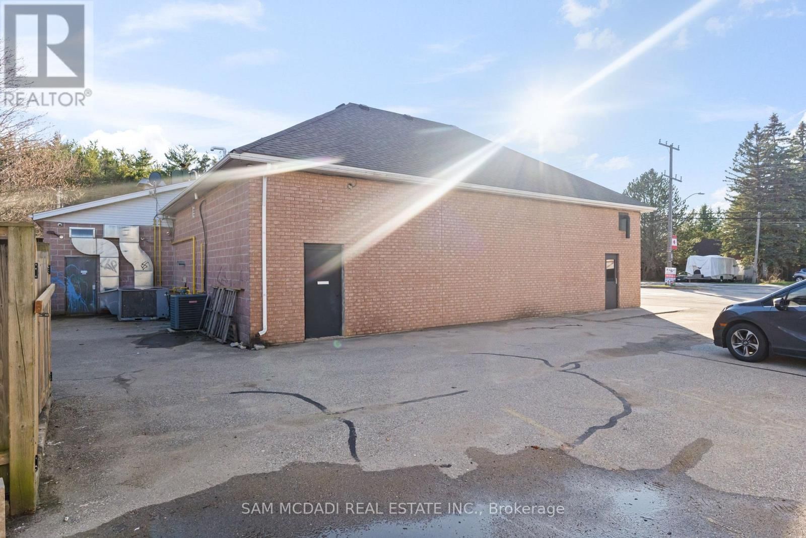 1 - 295 ALMA STREET Image 32