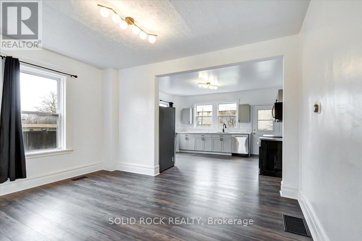 513 ROMAINE STREET Image 12