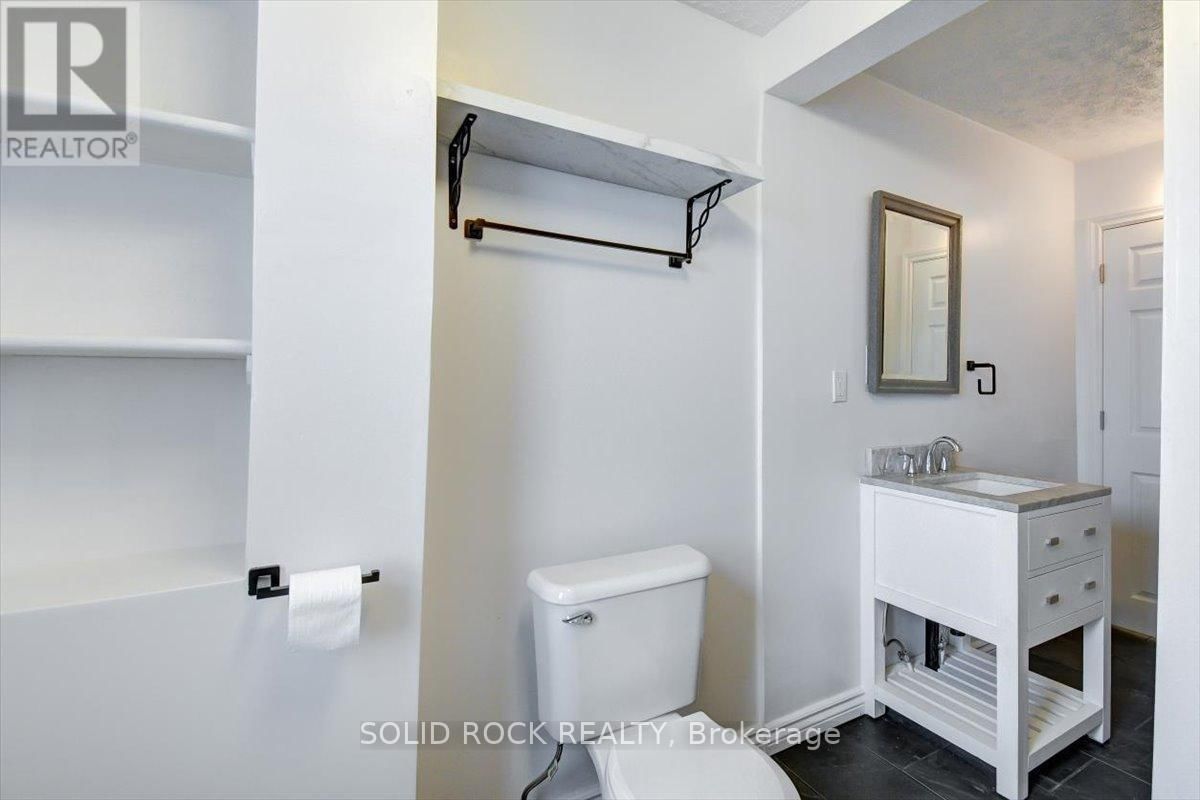 513 ROMAINE STREET Image 24