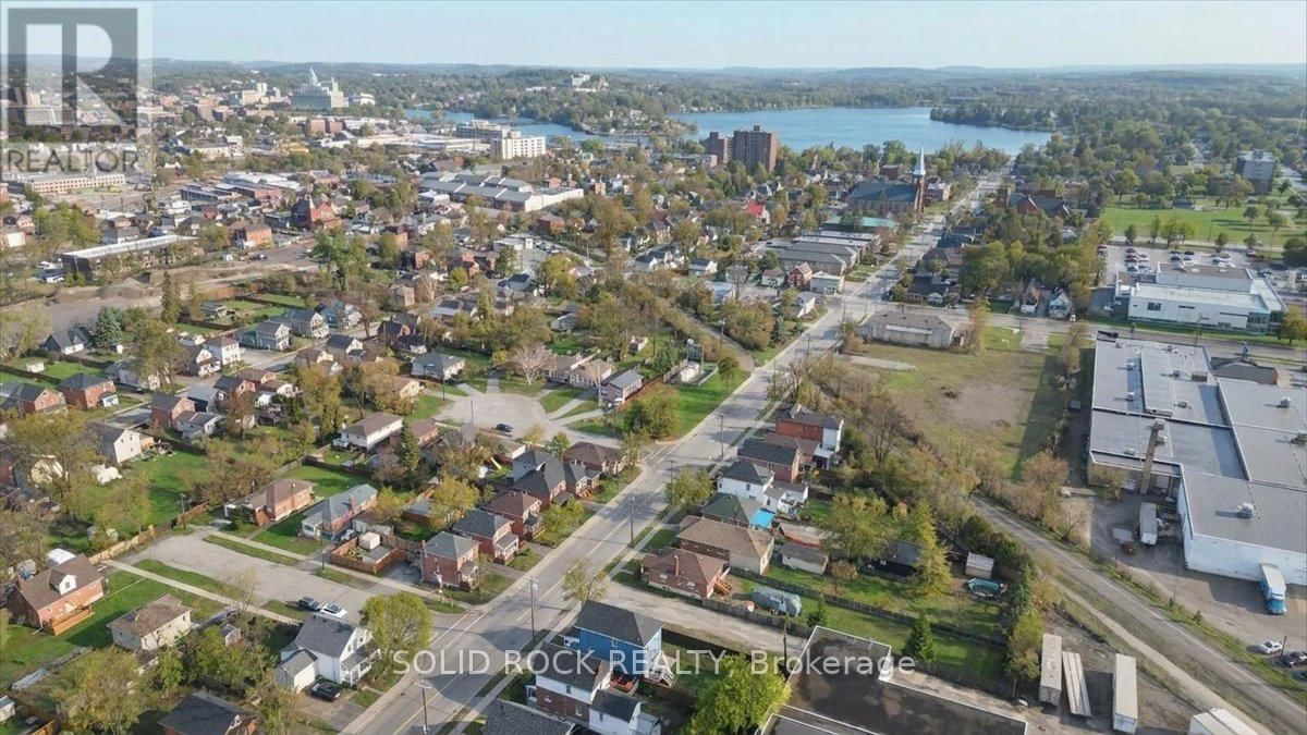 513 ROMAINE STREET Image 40